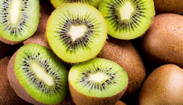 El kiwi se caracteriza por su alto contenido en vitamina C