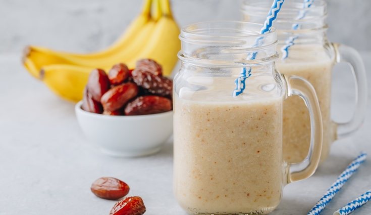 El batido de plátano y dátiles es para aquellos que les encante lo dulce