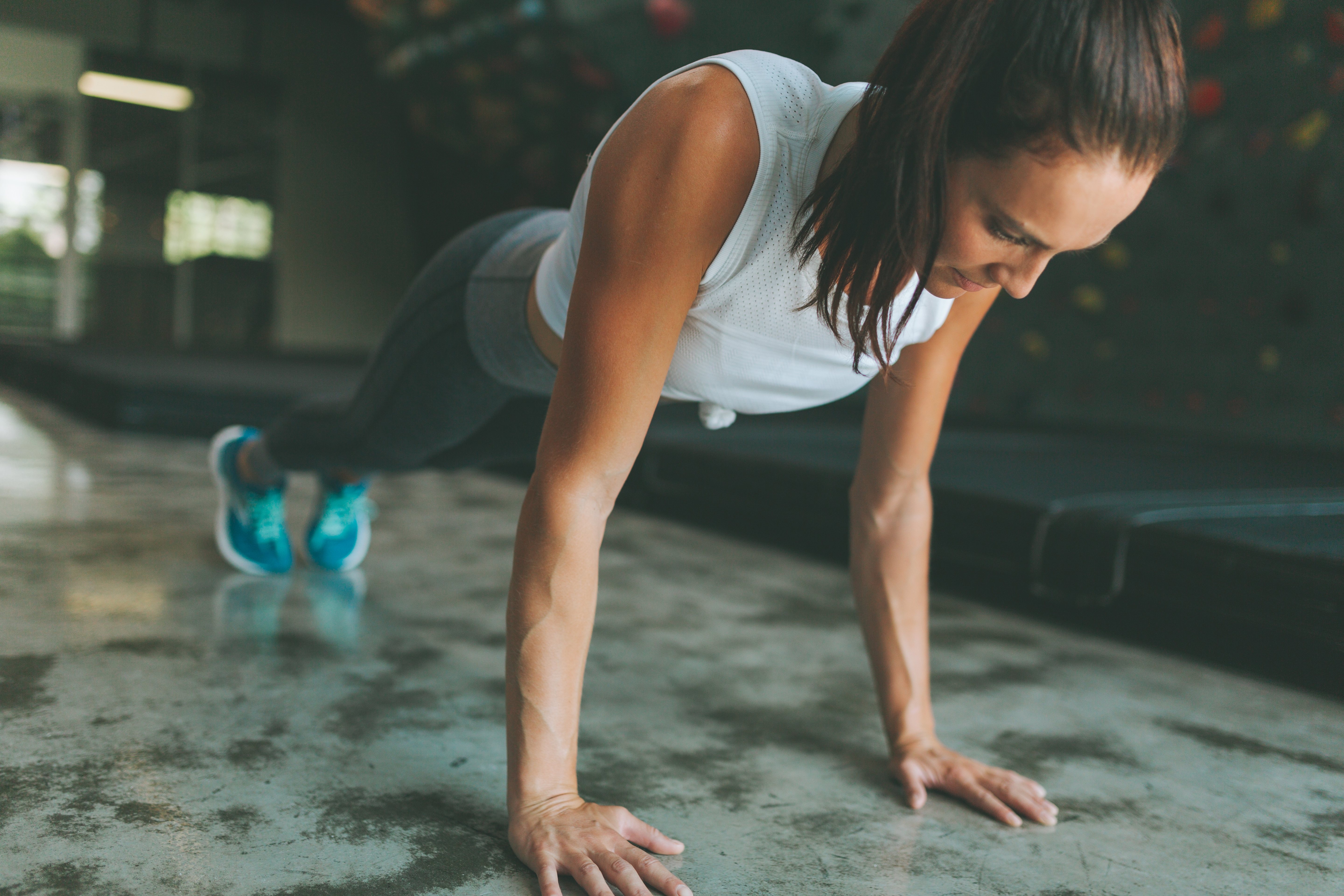 Las flexiones son un ejercicio perfecto para trabajar el tren superior