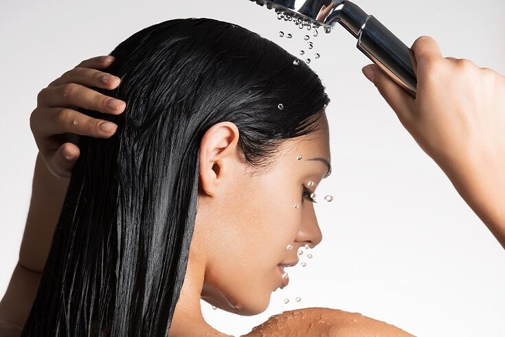 El agua del mar es mucho más beneficiosa que el agua que sale de la ducha