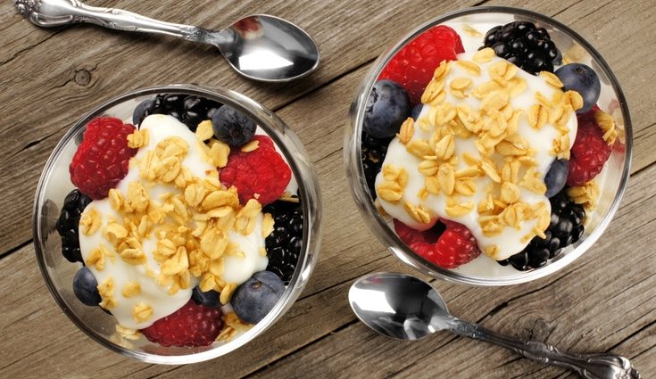 El yogur es otro alimento muy versátil que puede completar el desayuno