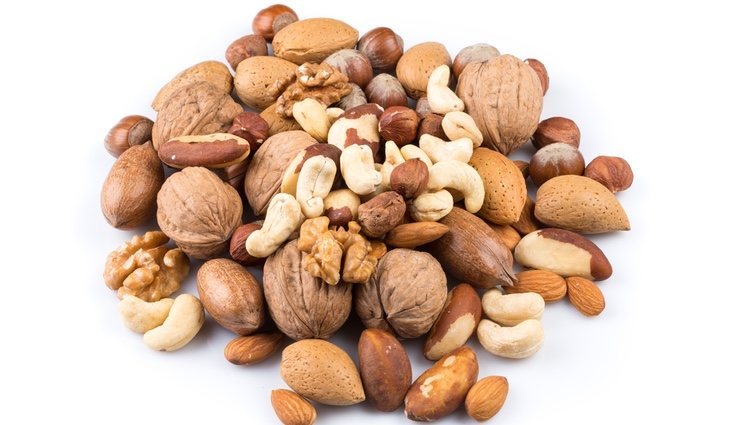 Los frutos secos contienen grasas insaturadas que aceleran el metabolismo