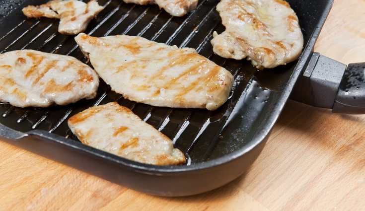 El pollo a la plancha nos dará las porteínas necesarias para nuestro día