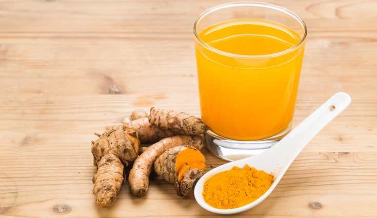 Las infusiones de cúrcuma son perfectas para digestiones pesadas