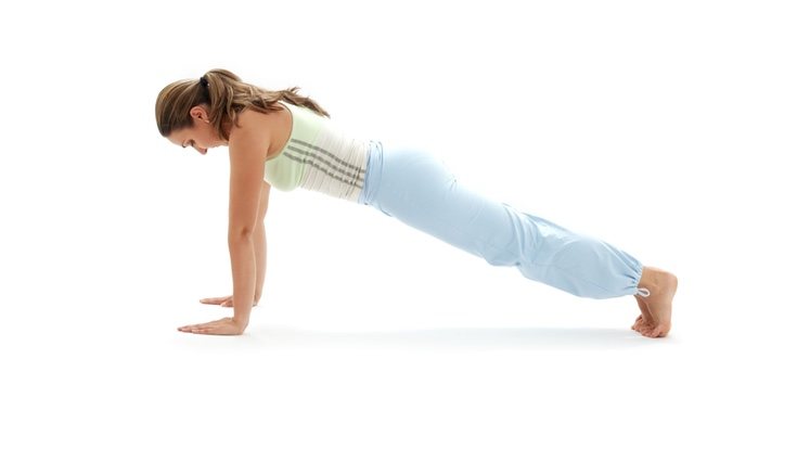 Realizar ejercicios de plancha hará que aumentemos nuestra resistencia y quememos calorías