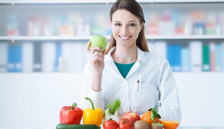 Acudir a un especialista antes de iniciar nuestra dieta para poder llevar un control
