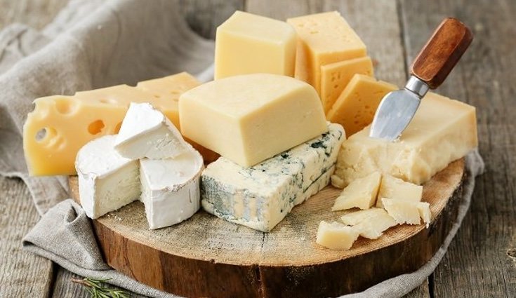 El queso, por ejemplo, es uno de los tantos derivados que tiene la leche 