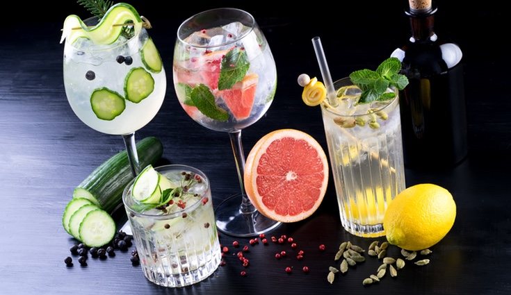 El gin tonic tiene calorías vacías que hace que se nos hinche el estómago y nos sacie