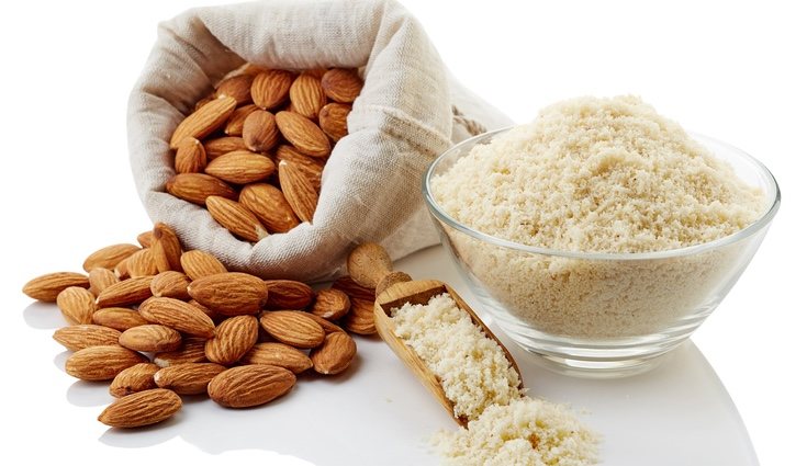 Las almendras son el snack perfecto para picar entre horas