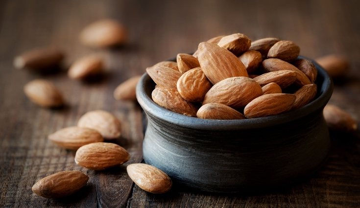 Comer unas 23 almendras al día no harán que engordes