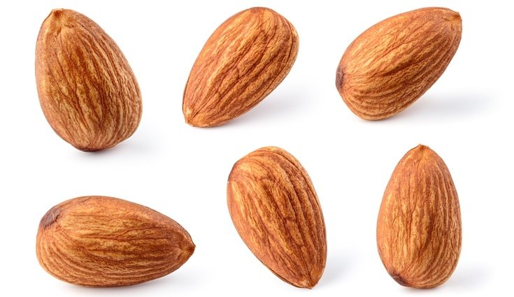 Las almendras las puedes añadir a tus platos favoritos sin que engordes
