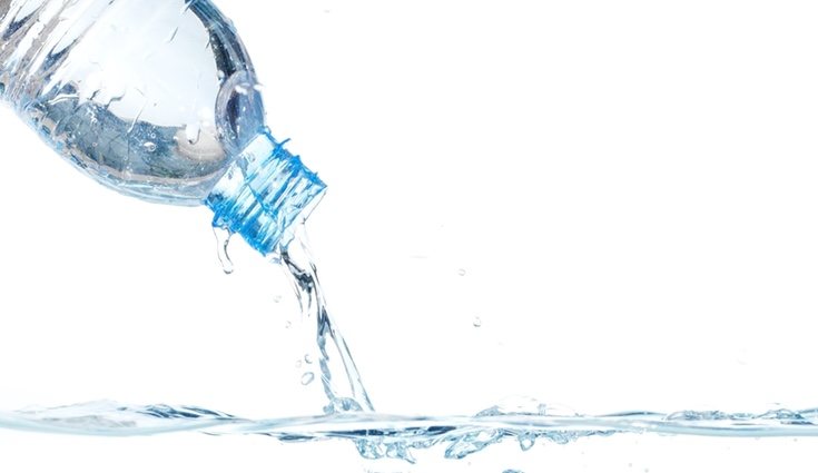 El agua con gas tiene muchos beneficios