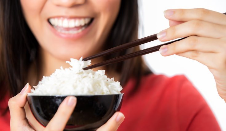 El arroz es una fuente de muchas vitaminas y nutrientes