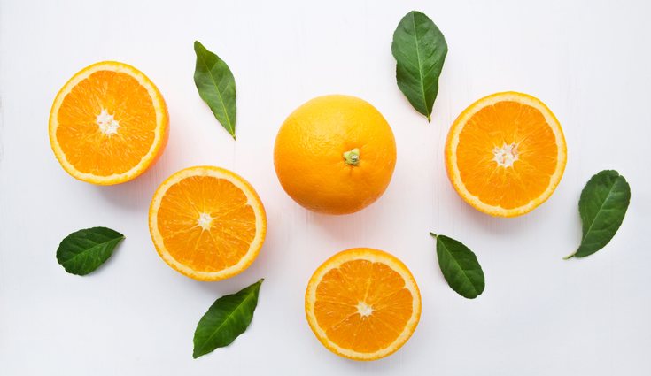 Las naranjas tienen 200 mg de vitamina C por cada 100 gramos de fruta