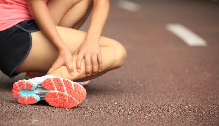 La práctica de deporte puede provocar la sobrecarga de los músculos