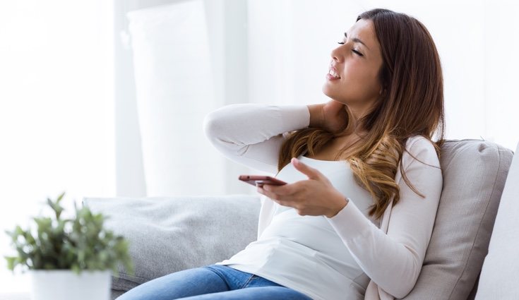 Cuidado con la posición del cuello al utilizar el móvil