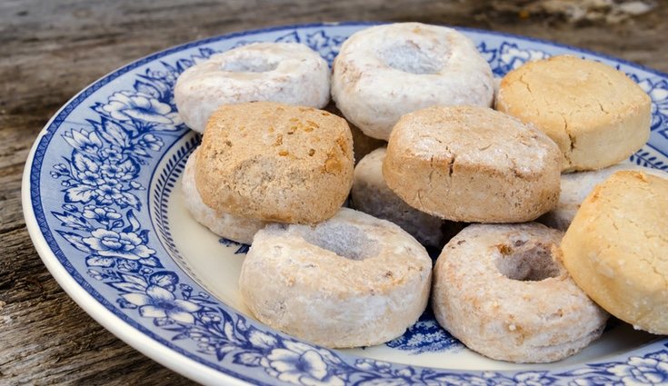 Los polvorones pueden encontrarse en diversos sabores, como limón, chocolate, canela...