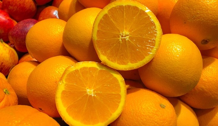 Ayuda en la eliminación del ácido úrico y actúa en cierta medida como 'quemagrasas'