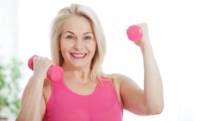 Es importante cuidar los huesos a medida que la edad avanza