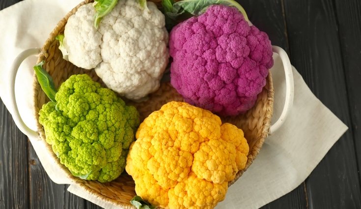 La coliflor tiene multitud de variedades que se clasifican en función de su olor y color