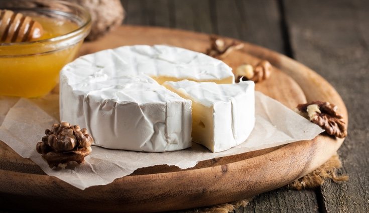 El brie es un queso de leche de vaca blando
