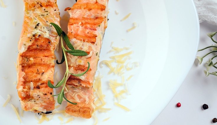 Se desaconseja en personas con hipertensión o retención de líquidos