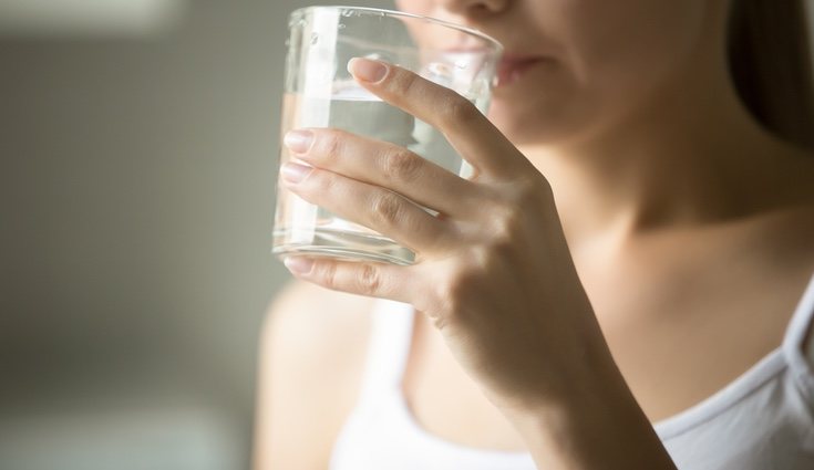 Beber mucha agua disminuirá los efectos del hipotiroidismo