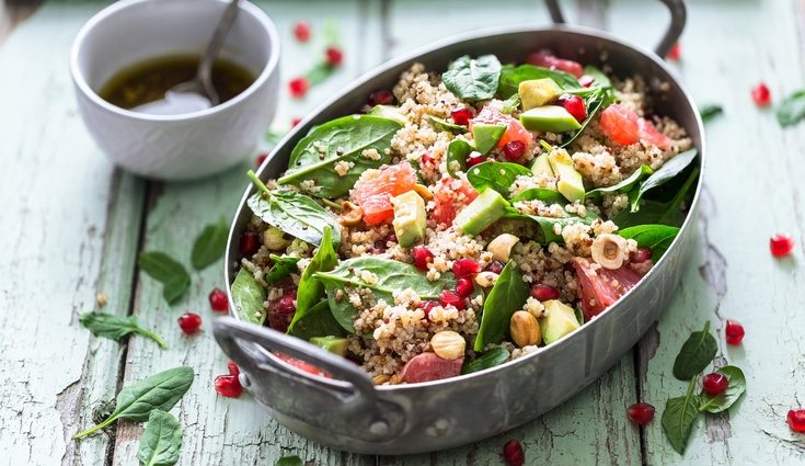 Es importante mezclar alimentos como legumbres y verduras