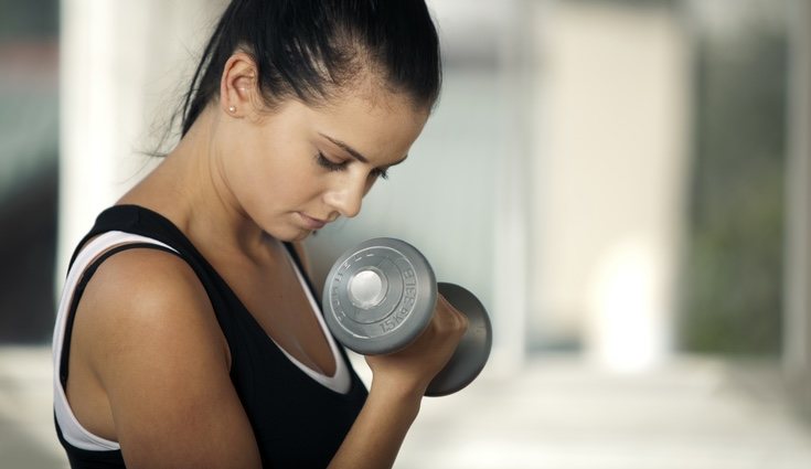 El entrenamiento se trata de perder peso en grasa pero ganarlo en músculo