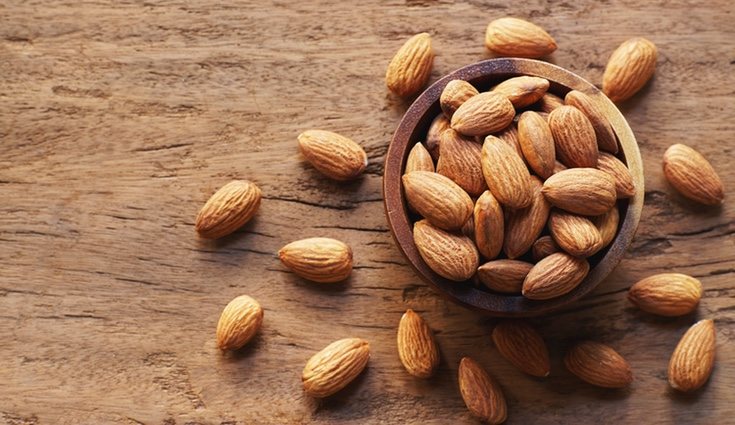 Las almendras son ricas en calcio y en magnesio