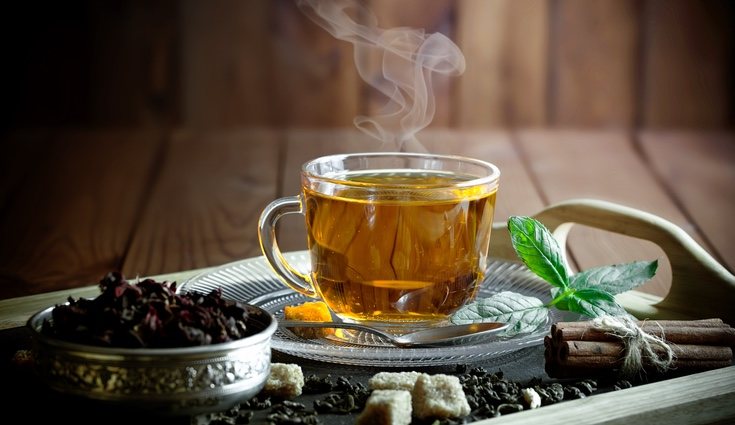 Tomar tés o infusiones puede ayudar a disminuir los gases