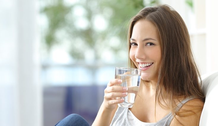 El agua cumple una función vital en nuestro organismo