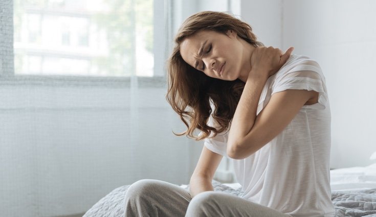 Durante la práctica de abdominales multitud de gente se daña la zona del cuello