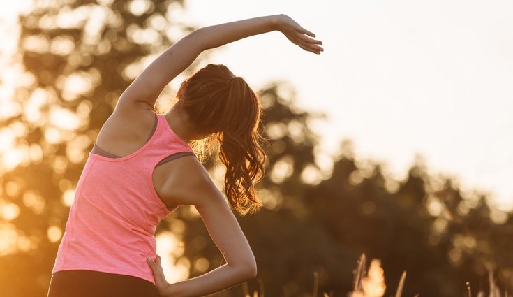 Unos buenos estiramientos y calentamientos mejoran nuestro rendimiento en el entreno
