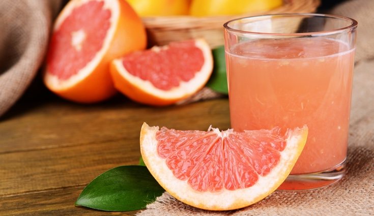 El zumo de pomelo natural es un gran aliado en las dietas
