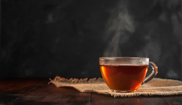 El té negro cuenta con más teína que otras clases de té