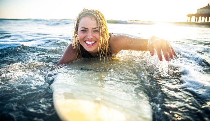 Puedes aprovechar el verano para practicar nuevos deportes que refresquen algo más