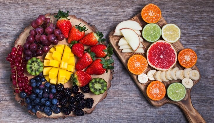 Deben evitarse para cenar los kiwis, las fresas, las frambuesas y el mango