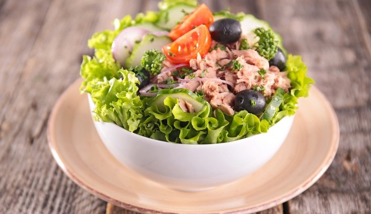 Una ensalada de atún es una buena opción