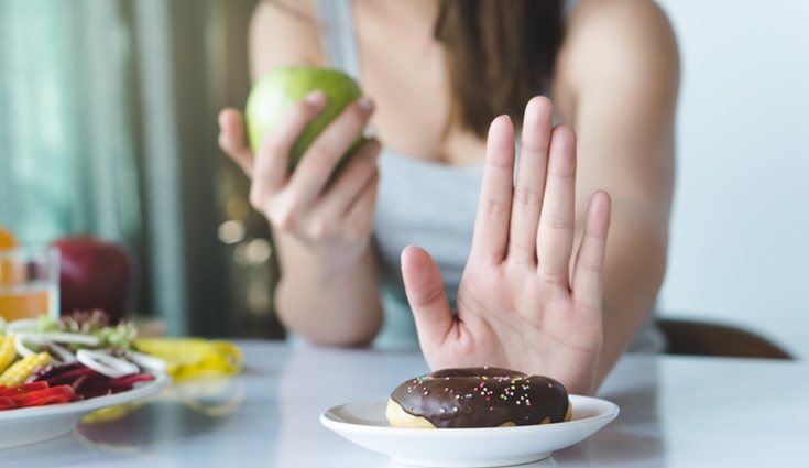 Es un mito que comer azúcar ayude a los dolores del periodo