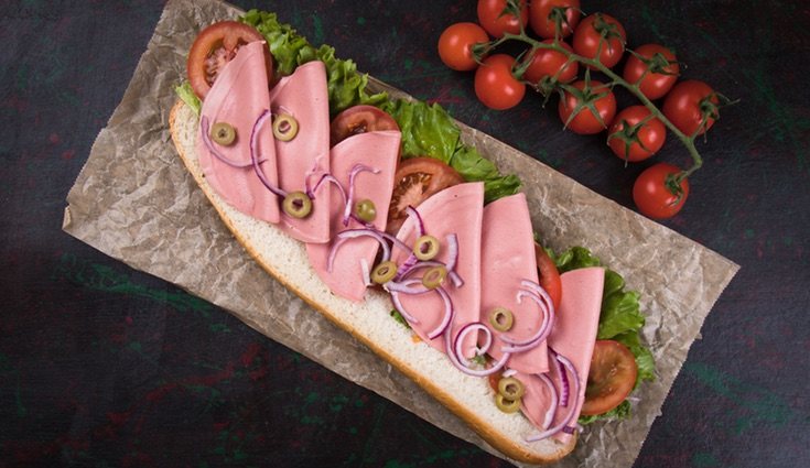 La mortadela con aceitunas aporta muchos nutrientes