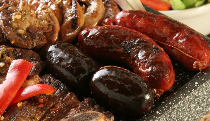 El chorizo y la morcilla son los embutidos que más engordan
