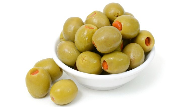 Las aceitunas rellenas que compras en el supermercado son las que más conservantes tienen