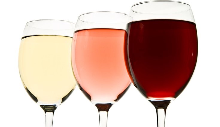 El vino blanco engorda menos que el vino tinto