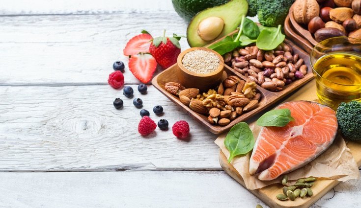 Recuerda llevar una dieta variada y equilibrada durante todo el período de lactancia