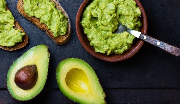El aguacate es un buen aliado para las salsas además de ser un alimento muy saludable