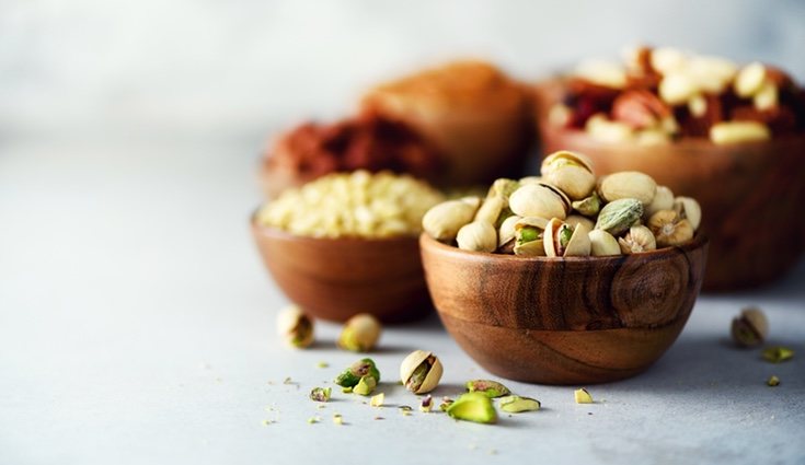 Por cada 100 gr obtenemos 594 calorías