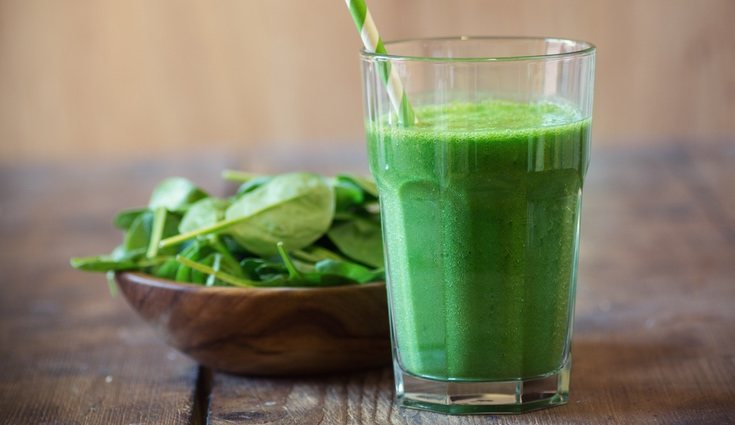 El batido de espinacas ayuda a controlar el colesterol