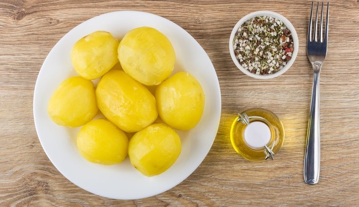 Las patatas hervidas son una opción saludable y poco calórica