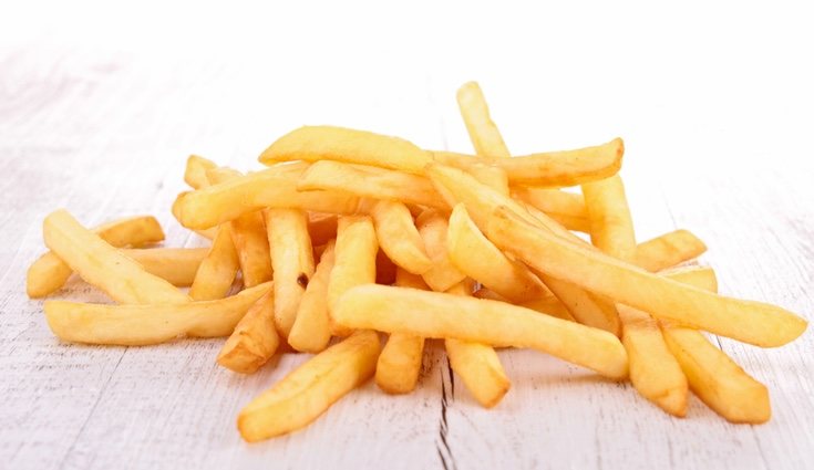 La peor manera de cocinar la patata en lo equivalente a calorías es frita